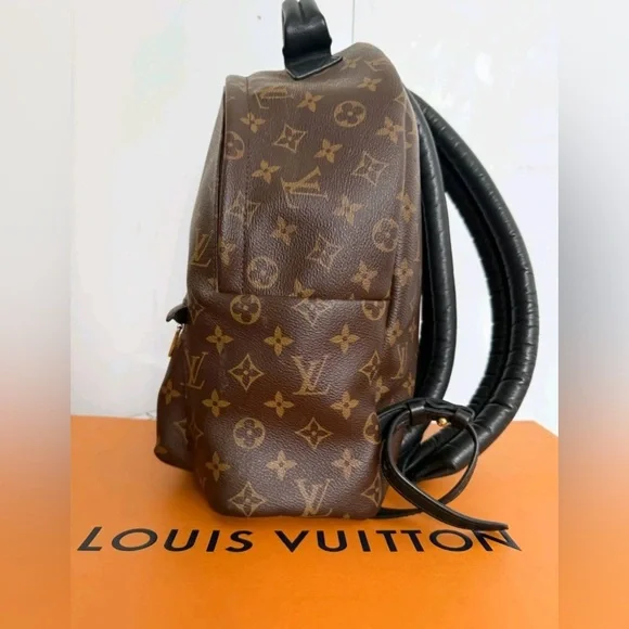 🔥🔥100% Authentic Louis Vuitton Monogram Classic Backpack Palm Springs MM 🔥🔥 - Picture 8 of 16